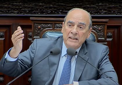 Desde que asumió Milei, más de 18.000 militares dejaron las Fuerzas Armadas, pero relativizan el impacto de las bajas - Image 2
