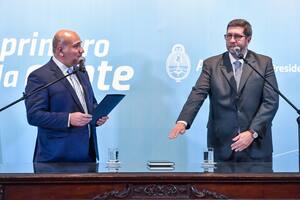 Manzur le tomó juramento al nuevo vicejefe de Gabinete, Juan Manuel Olmos