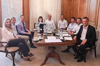 Adorni convoca a la mesa política y al Gabinete para definir las prioridades legislativas tras la reforma laboral