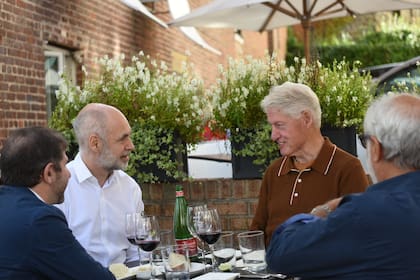 El jefe de gobierno de la ciudad de Buenos Aires, Horacio Rodríguez Larreta, y el expresidente de Estados Unidos Bill Clinton almorzaron juntos el mes pasado en Estados Unidos