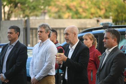 El jefe de gobierno Horacio Rodríguez Larreta junto a Marcelo D´Alessandro, Jorge Macri y Felipe Miguel