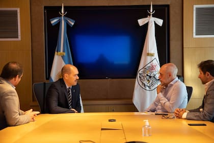 El jefe de gobierno Horacio Rodríguez Larreta se reunió con integrantes de la comunidad ucraniana y el encargado de Negocios de la embajada de Ucrania, Sergiy Nebrat