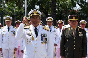 Tras la asunción del nuevo jefe de la Armada pasarán a retiro 15 altos oficiales