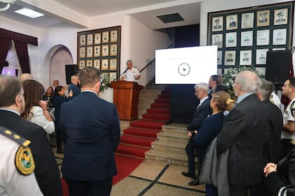 El jefe de la PFA agradeció la presencia de los invitados. “También me honra mucho la presencia de Mirtha Legrand. Gracias por estar acá, la casa de la Policía Federal Argentina”