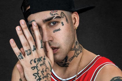 Zaramay es un representante del “malianteo”, un ritmo derivado del trap originario de Puerto Rico relacionado al mundo de los “maleantes”.