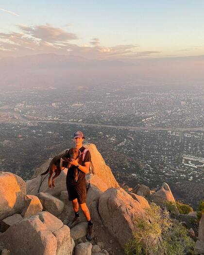 El joven de 20 debutó como modelo y en sus redes muestra momentos de su vida (Captura: Instagram @maximobolocco)