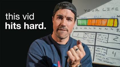 El joven explicó en un video de YouTube que dejar de consumir alcohol le mostró lo deteriorado que estaba su cuerpo mental y físicamente