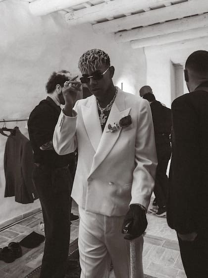 El joven futbolista eligió un jugado look en su festejo (Foto: @lamineyamal)