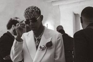 El joven futbolista eligió un jugado look en su festejo (Foto: @lamineyamal)