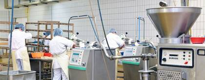 El joven guatemalteco murió tras quedar atrapado en una máquina procesadora de alimentos