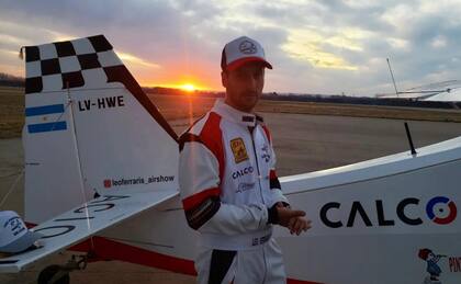 El joven heredó su amor por la aviación de su padre