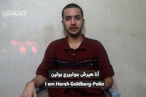 Hamas publica el video de un rehén con un brazo amputado y sus padres dicen que es "abrumador"