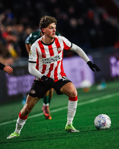 El joven Paul Wanner se formó en las inferiores del Bayern Munich, juega en Países Bajos y también fue autorizado por la FIFA a integrar el seleccionado austríaco