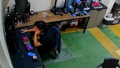 El joven quedó en shock cuando vio las cámaras