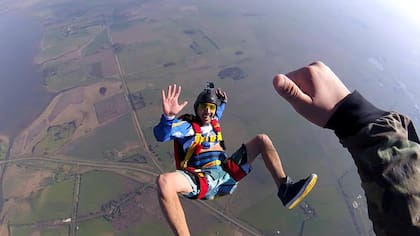 El joven se habría enredado con el viento