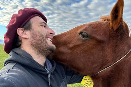 El joven veterinario comenzó a hacer videos en las redes sociales en 2019