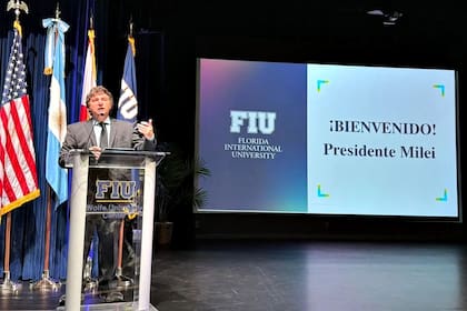 El jueves, el presidente Javier Milei, se presentó en la Universidad de Florida
