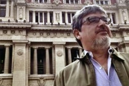 Alejandro Aníbal Segura es juez laboral de primera instancia y es el autor del insólito fallo que condenó a Racing