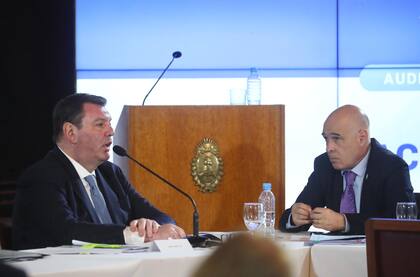 El juez Ariel Lijo y senador Bartolomé Abdala en la comisión de Acuerdos del Senado