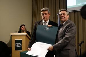 El juez de la Corte Suprema, Horacio Rosatti recibe un el premio "Justicia 2024" en la UCES