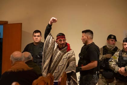 El Juez federal Gustavo Villanueva habilitó la extradición del dirigente mapuche Facundo Jones Huala que había sido solicitada por el Estado chileno.