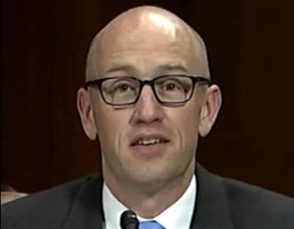 El juez J. Campbell Barker había sido nombrado por el expresidente Donald Trump