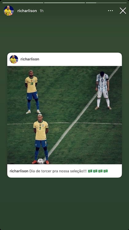 El jugador brasileño calentó la previa con una particular foto