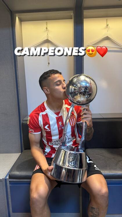 El jugador en los festejos después de salir campeón de la Copa de La Liga