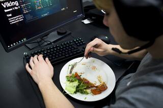 Con yoga y sin pizza: los jugadores de eSports que entrenan como deportistas