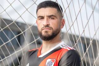 El emocionante gesto del plantel de River con Elías Gómez tras la muerte de su madre y su hermana