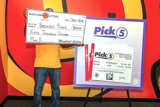 Un mensaje de texto cambió su vida: el curioso método de un hombre para ganar el premio mayor de la lotería de Maryland