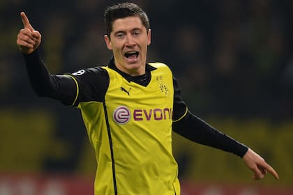 El jugador polaco estará bajo las órdenes de Pep Guardiola