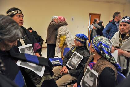 El juicio de extradición del referente mapuche Facundo Jones Huala comenzó hoy en el Escuadrón 36 de Gendarmería, en la ciudad de Esquel, provincia de Chubut, y su defensa planteó la nulidad del proceso