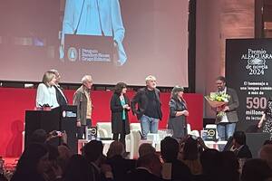 El español Sergio del Molino ganó el Premio Alfaguara de Novela