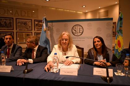 El jurado estuvo presidido por Hilda Kogan, presidenta de la Suprema Corte de Justicia bonaerense