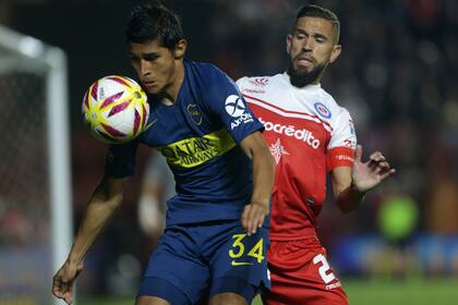 El juvenil Agustín Obando, una alternativa para el mediocampo de Alfaro