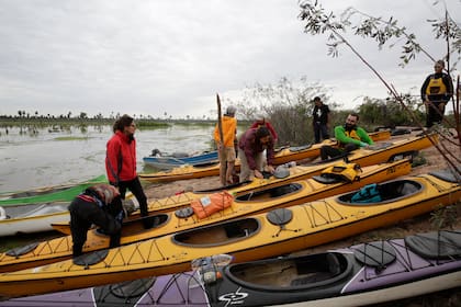 El kayak propone una manera ecológica e interactiva de adentrarse en el Bañado.