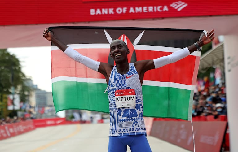 Murió Kelvin Kiptum, el plurimarquista mundial de maratón, en un accidente de tránsito