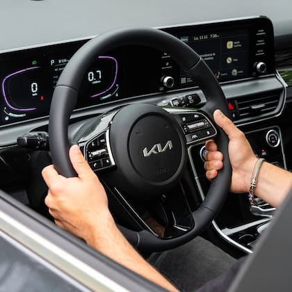 El Kia Seltos cuenta con una cámara de retroceso