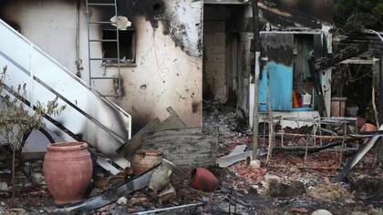 El kibutz de Kfar Aza, donde se encontraba la pareja, fue uno de los primeros lugares en ser atacados por Hamas