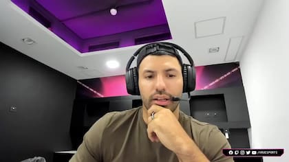 El Kun Agüero invitó a sus seguidores a conversar a través de Twitter (Twitch SLAKUN10)