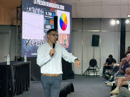 El l ingeniero Hernán Ferrari, del Instituto Nacional de Tecnología Agropecuario (INTA) dijo que "solo el 5% de los chicos que están naciendo hoy se va a dedicar al agro”