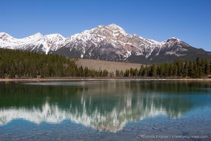 El Lago Patricia, en el estado de Alberta, en Canadá, fue el lugar elegido, por su clima y su ubicación recóndita, para realizar el prototipo del H.M.S. Habakkuk