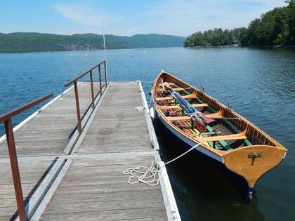 El lago se encuentra en el límite entre Estados Unidos y Canadá