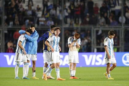 El lamento de los jugadores de la selección argentina, luego de la eliminación del Mundial Sub 20.