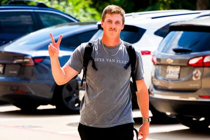 El lanzador firmó como agente libre tras no ser elegido en el Draft y destacó con Sugar Land Space Cowboys en 2023