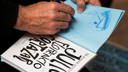 El lanzamiento de la propuesta incluyó la presentación del libro