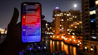 El lanzamiento de misiles por parte de Irán hacia el Golfo carece de precedentes, aunque su ataque deliberado contra infraestructuras hídricas sensibles parece mesurado en este momento