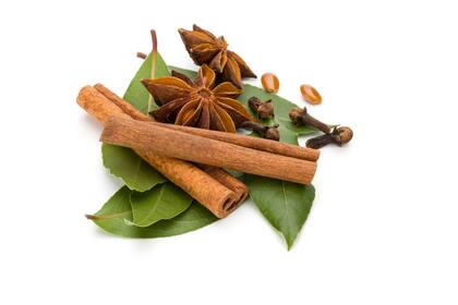 El laurel y la canela ayudan a atraer la prosperidad