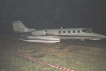 El Learjet 25-D (LV-WLG) detenido en su posición final en el Aeropuerto Internacional de San Fernando el 14 de Junio de 2016. (Imagen proporcionada por la Junta de Investigación de Accidentes de Aviación Civil)